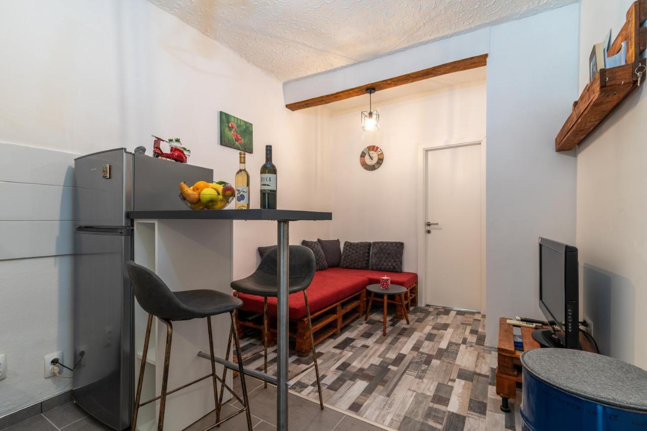 טרוגיר Studio Apartman Duje מראה חיצוני תמונה